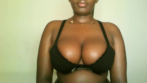 Snapshot of prettyvishy chatting on 6, 7, 2026 prettyvishy online show from 6, 7, 2026