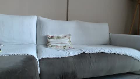 prince_89 online show from 8, 1, 2025