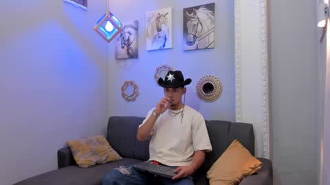 prince_arthur77 online show from 8, 2, 2025