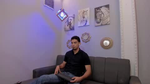 prince_arthur77 online show from 26, 2, 2025