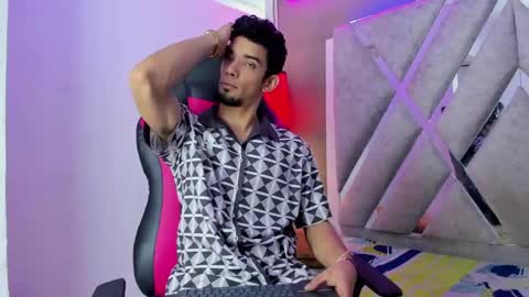 prince_arthur77 online show from 16, 11, 2025