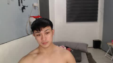 Snapshot of princeadrianx chatting on 5, 11, 2025 Prince Adrian online show from 5, 11, 2025