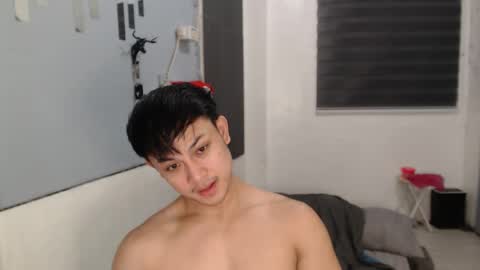 Snapshot of princeadrianx chatting on 7, 11, 2025 Prince Adrian online show from 7, 11, 2025