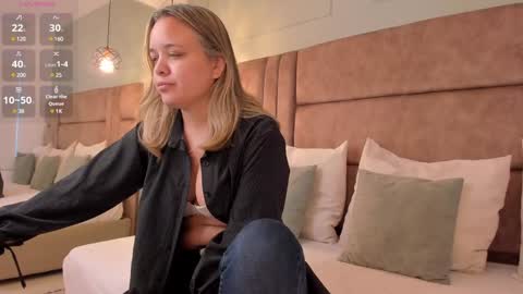 Paris online show from 6, 2, 2025