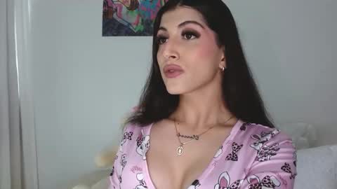 Snapshot of princess_ofyourdreams chatting on 5, 12, 2025 Sophie online show from 5, 12, 2025