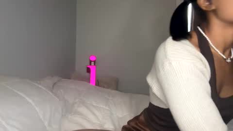 Snapshot of princessaleah chatting on 6, 12, 2024 Princess Aleah online show from 6, 12, 2024