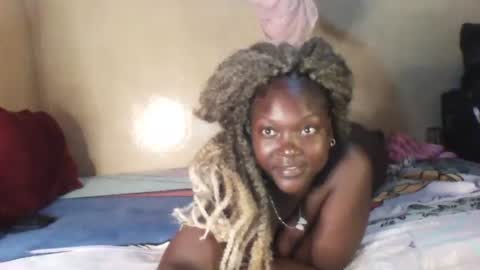 Snapshot of princesscheekyx chatting on 10, 9, 2025 princesscheekyx online show from 10, 9, 2025