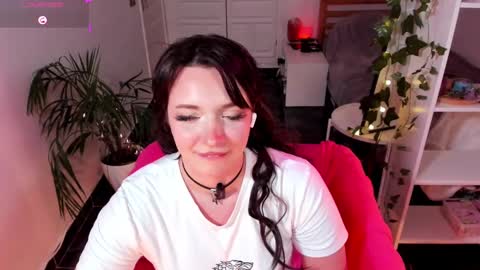 Snapshot of princessfoxyx chatting on 11, 1, 2025 Princess Foxy online show from 11, 1, 2025