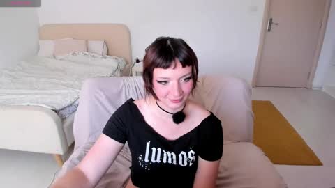 Snapshot of princessfoxyx chatting on 28, 9, 2025 Princess Foxy online show from 28, 9, 2025