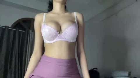 Snapshot of princessjasmineoxo chatting on 14, 10, 2025 princessjasmineoxo online show from 14, 10, 2025