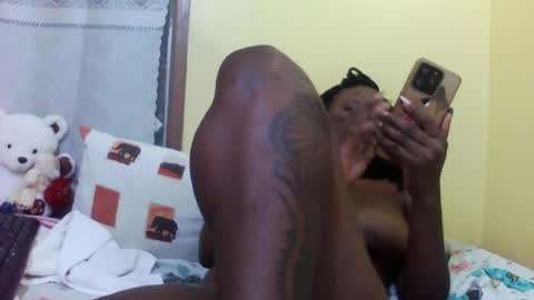 Snapshot of princessmiles2 chatting on 5, 7, 2026 phelly online show from 5, 7, 2026