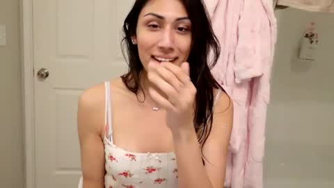 Snapshot of prinxessally chatting on 18, 2, 2025 Prinxessally online show from 18, 2, 2025