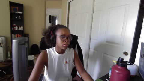 Snapshot of productivepussy chatting on 12, 9, 2025 ProductivePorn online show from 12, 9, 2025