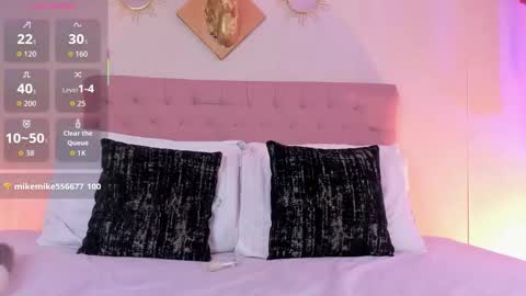 Pretty Moon online show from 17, 10, 2025