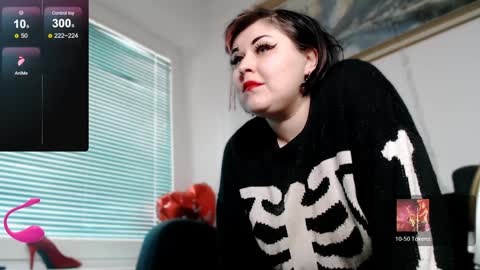 Snapshot of psychobitch69 chatting on 5, 2, 2025 OlivePsy online show from 5, 2, 2025