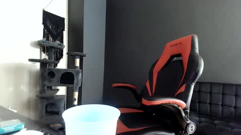 Krystle online show from 5, 1, 2025