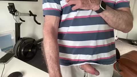 Snapshot of puffiest chatting on 1, 1, 2025 puffiest online show from 1, 1, 2025