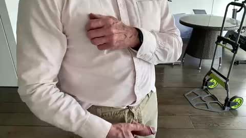 Snapshot of puffiest chatting on 30, 1, 2025 puffiest online show from 30, 1, 2025