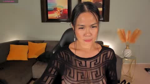 Pui Yee  online show from 6, 1, 2025