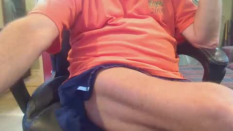 Snapshot of pulltoy1 chatting on 19, 11, 2025 pulltoy1 online show from 19, 11, 2025