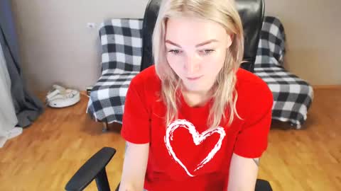 Polly online show from 7, 1, 2025