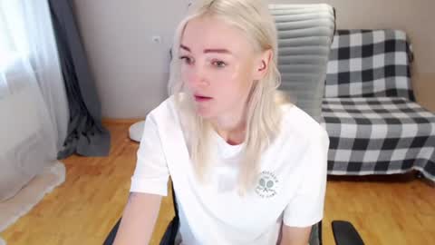 Polly online show from 10, 6, 2026