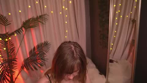 constant schedule Wednesday  Friday  Saturday  Sunday  The Rosemarie online show from 16, 11, 2025