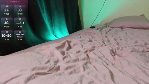 Snapshot of puredesire_ chatting on 7, 10, 2025 puredesire_ online show from 7, 10, 2025