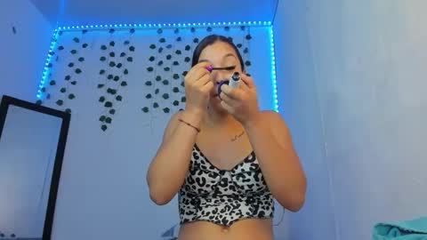 Snapshot of purefire2000 chatting on 15, 11, 2025 purefire2000 online show from 15, 11, 2025