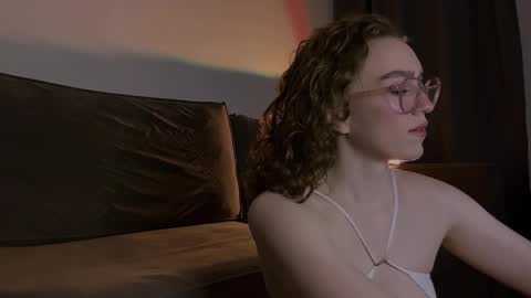 Marie online show from 19, 2, 2025