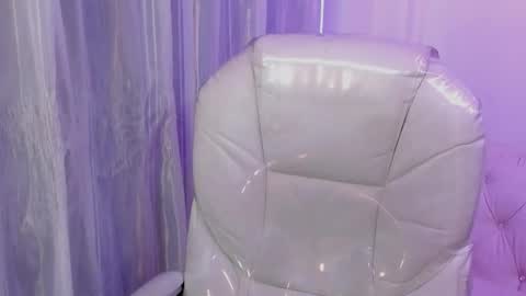 Anna  online show from 7, 3, 2025