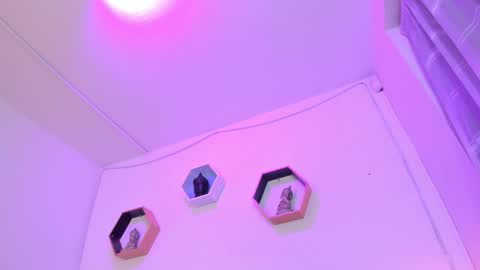 Anna  online show from 28, 11, 2025