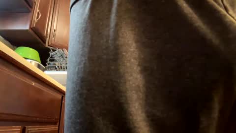 puss123176428 online show from 18, 12, 2024