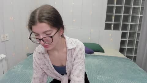 pussykatt_girl online show from 23, 2, 2025