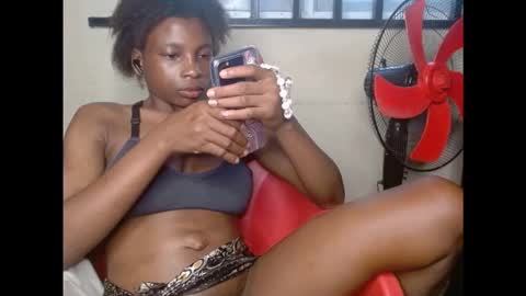 Snapshot of pussyxxjuice chatting on 9, 9, 2025 pussyxxjuice online show from 9, 9, 2025