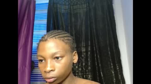 Snapshot of pussyxxjuice chatting on 5, 10, 2025 pussyxxjuice online show from 5, 10, 2025