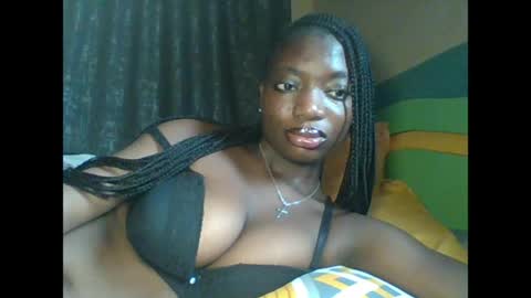 Snapshot of pweedy_ora chatting on 22, 5, 2026 ora online show from 22, 5, 2026