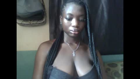 Snapshot of pweedy_ora chatting on 7, 6, 2026 ora online show from 7, 6, 2026
