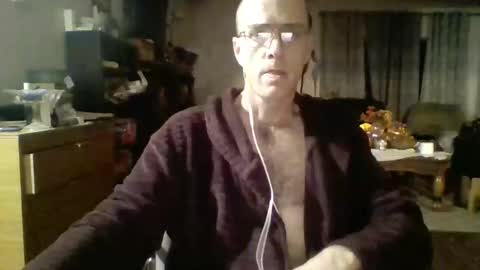 Snapshot of q2phq2ph chatting on 28, 10, 2025 q2phq2ph online show from 28, 10, 2025