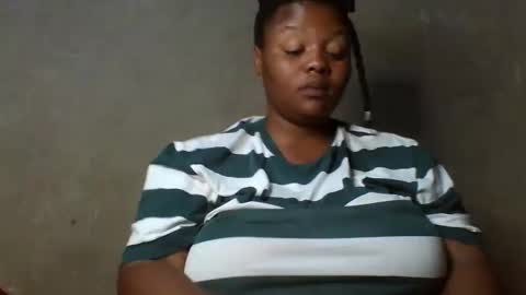 queen2302 online show from 12, 4, 2026