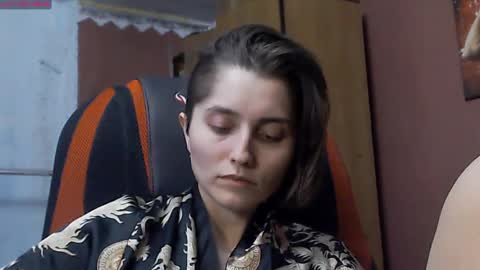 Lola online show from 27, 2, 2025