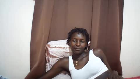 Snapshot of queen_0012 chatting on 26, 5, 2026 asher online show from 26, 5, 2026
