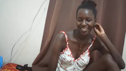 Snapshot of queen_0012 chatting on 30, 5, 2026 asher online show from 30, 5, 2026