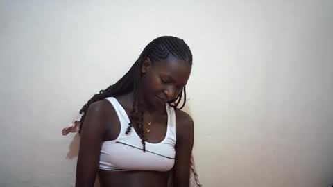 Snapshot of queen_0012 chatting on 11, 6, 2026 asher online show from 11, 6, 2026