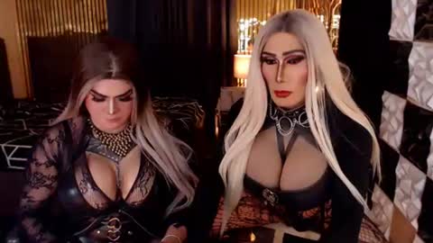 Snapshot of queen_horsecock chatting on 11, 6, 2026 queen_horsecock online show from 11, 6, 2026