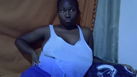 Snapshot of queen_jazmine chatting on 7, 2, 2026 queen_jazmine online show from 7, 2, 2026