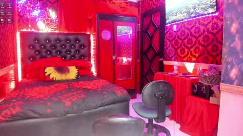 Snapshot of queen_lily chatting on 20, 12, 2024 Lily online show from 20, 12, 2024