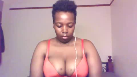 Snapshot of queen_melanine chatting on 9, 12, 2024 QUEEN online show from 9, 12, 2024