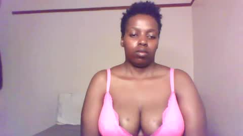 Snapshot of queen_melanine chatting on 16, 12, 2024 QUEEN online show from 16, 12, 2024