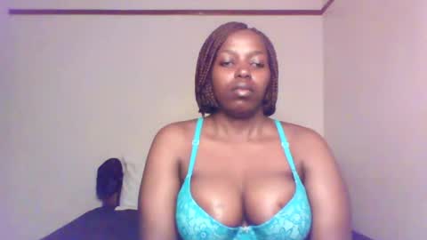 Snapshot of queen_melanine chatting on 12, 1, 2025 QUEEN online show from 12, 1, 2025